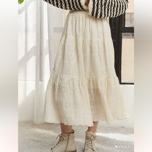 ADORA NWOT M Cream Eyelet Midi Skirt